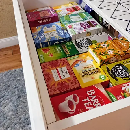 Comfy Bedroom And Private Bathroom On The Floor Of A -10 Mins Walk To The Center - Free Parking - Convenient To Apple Campus Cork