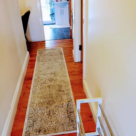 Comfy Bedroom And Private Bathroom On The Floor Of A -10 Mins Walk To The Center - Free Parking - Convenient To Apple Campus Pansiyon Cork