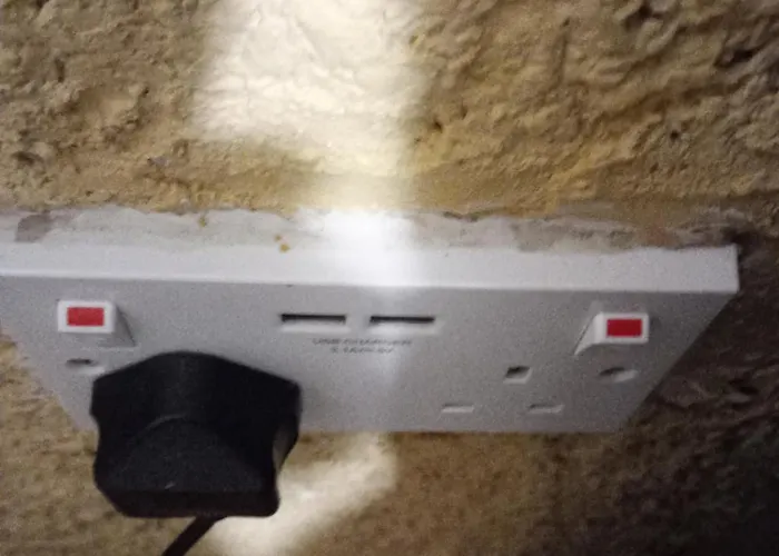 Séjour chez l'habitant Comfy Bedroom And Private Bathroom On The Floor Of A -10 Mins Walk To The Center - Off Street Parking